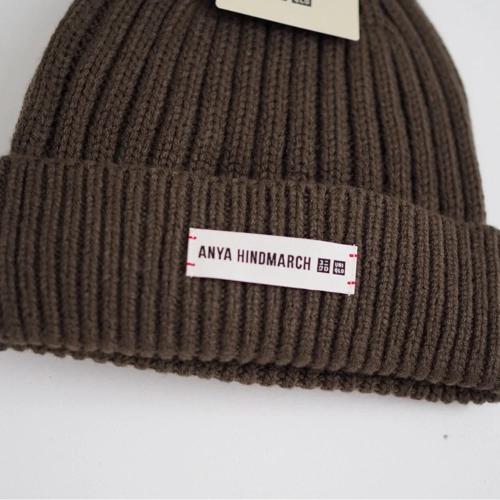 Anya Hindmarch eyes signature logo Uniqlo heattech knit beanie olive - Picture 2 of 8